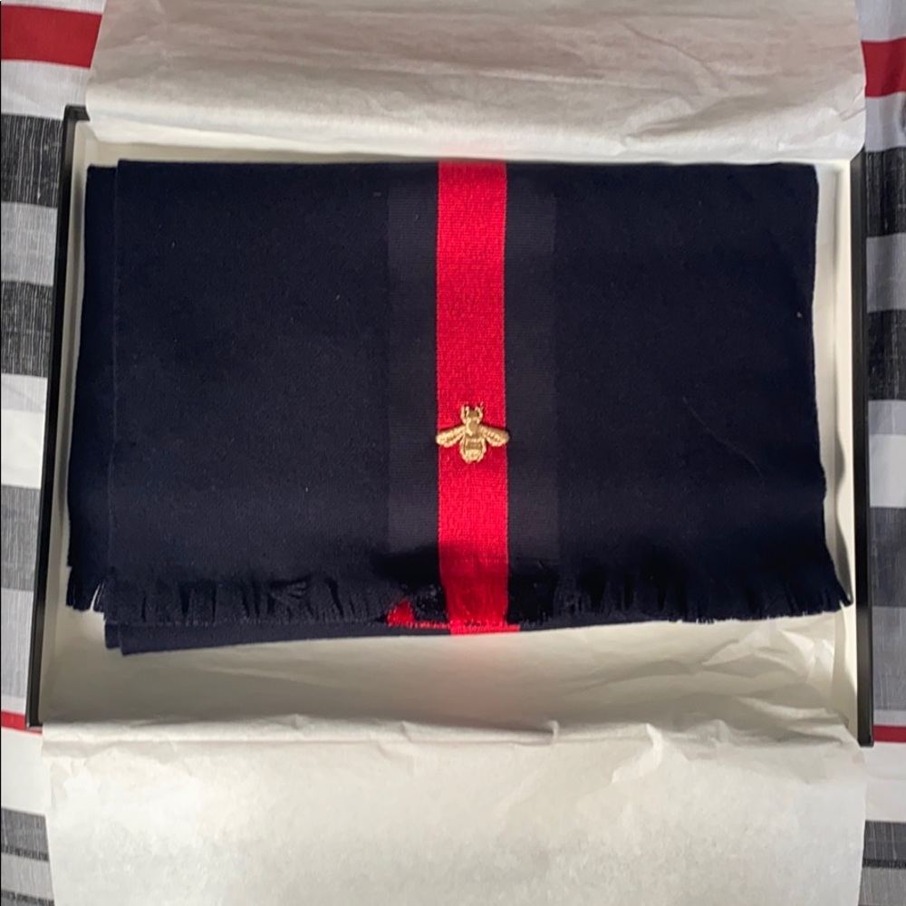 Gucci Silk red & blue silk scarf - Picture 1 of 2